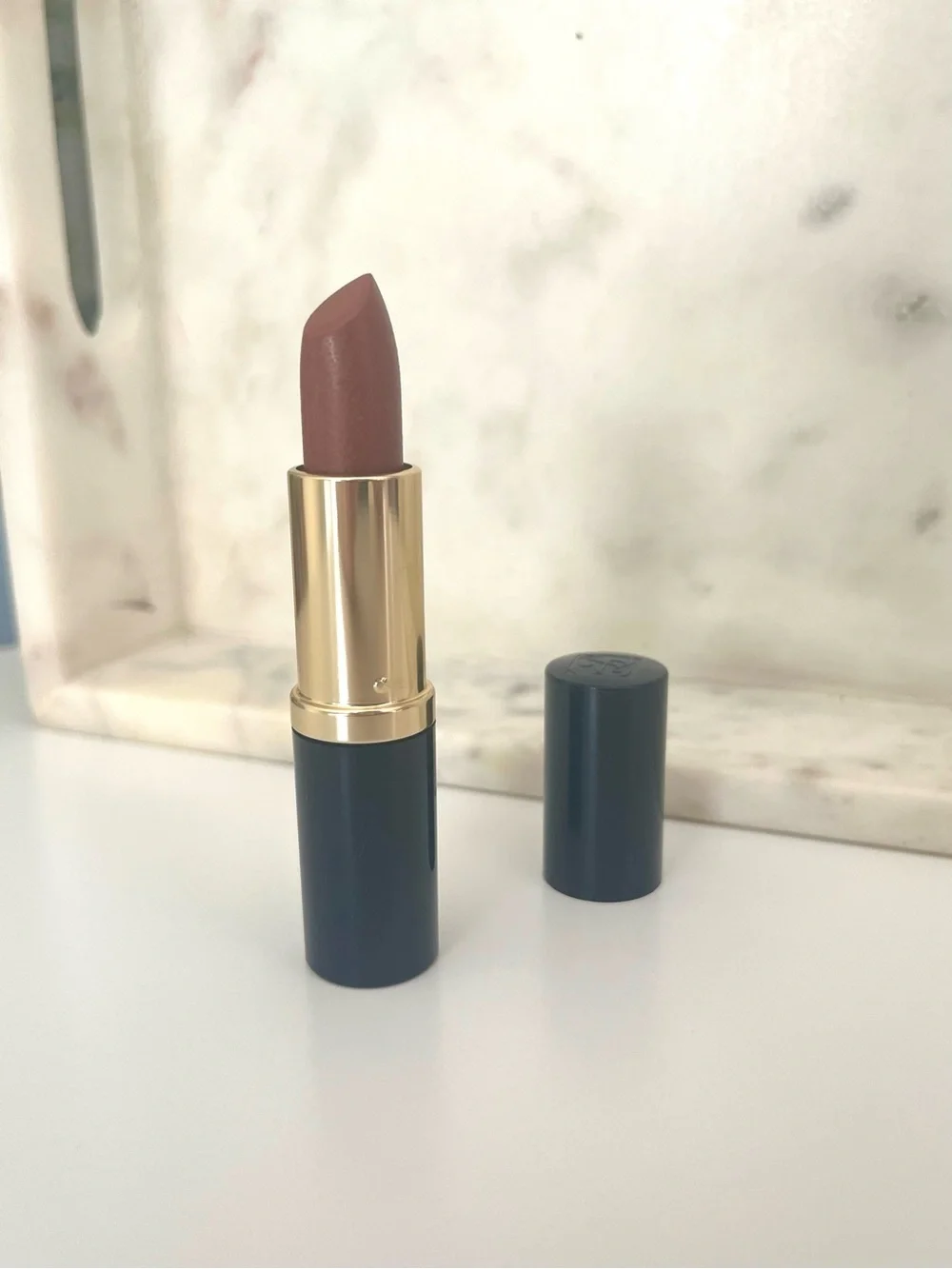 ESTEE LAUDER Pure Color Long Lasting Lipstick #46, Barely Nude Crème